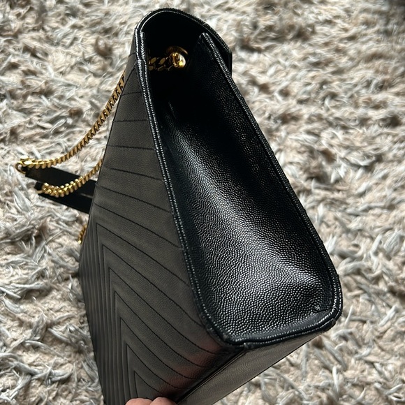 Yves Saint Laurent Black Quilted Leather Shoulder Bag - large AUTHENTIC - Picture 6 of 17